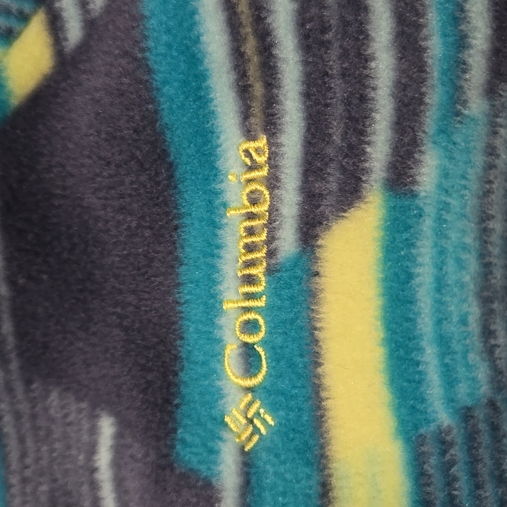 Columbia Blue and Green Patterned Fleece Jacket - Picture 4 of 4